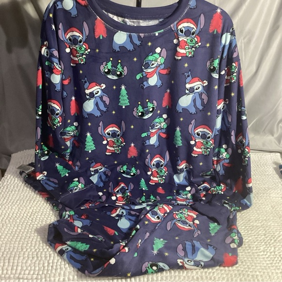 Disney Other - Disney Stitch & Scrump Christmas Long Sleeve Pajama Set Women’s Size L EUC